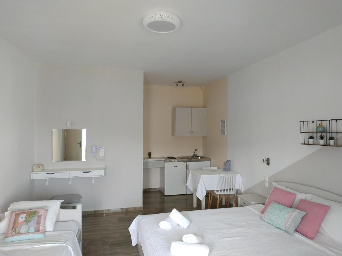 Theodora Rooms Poros Town Exterior photo